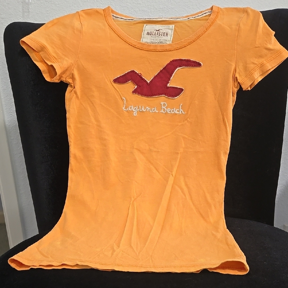 Vintage Y2K Hollister Orange Red Graphic Short Sleeve Tee